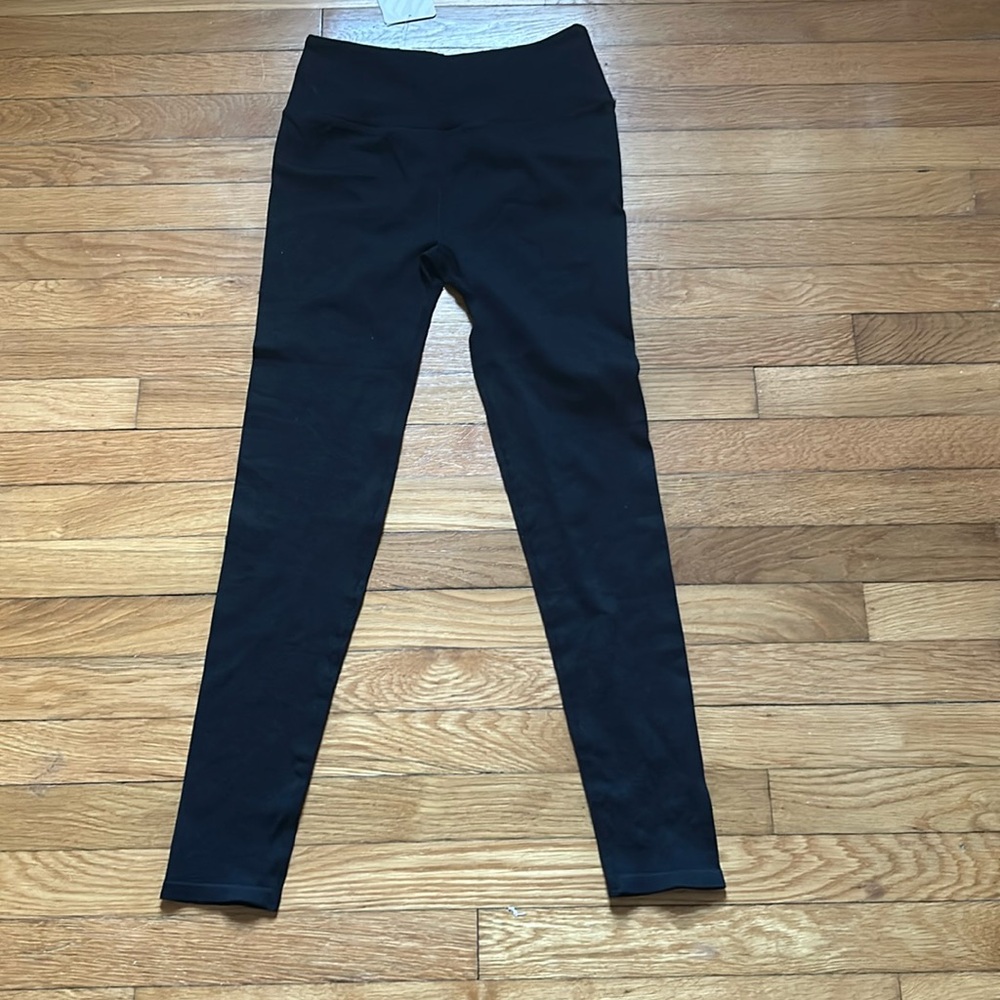 Women’s Black Fabletics Tappered Leg Leggings - Sz. Medium NWT